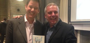 Huub met Leo Bormans, schrijver 'World Book of Happiness'